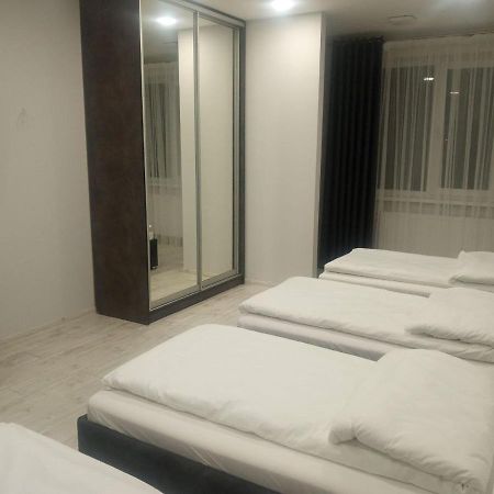 Як Вдома ! Apartamento Uzhhorod Exterior foto
