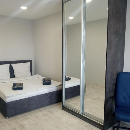 Як Вдома ! Apartamento Uzhhorod Exterior foto